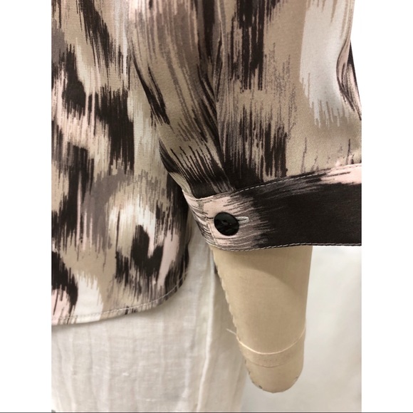 Chico’s Brown Tan Pleated V-Neck Blouse - Picture 12 of 13